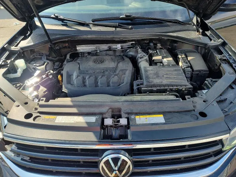 2022 VOLKSWAGEN TIGUAN SE R-LINE BLACK  