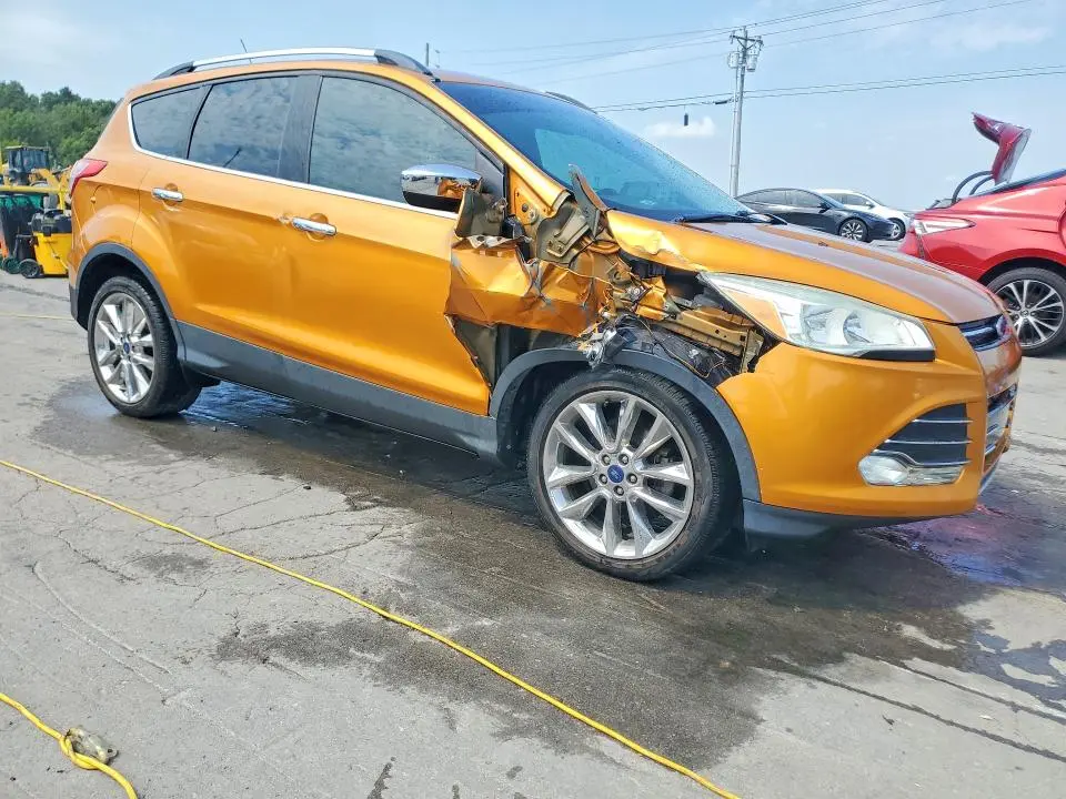 2016 FORD ESCAPE SE  