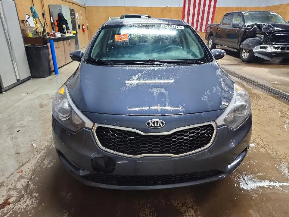 2016 KIA FORTE LX  