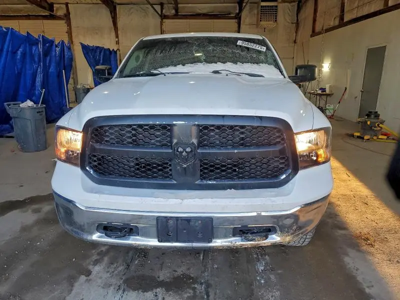 2015 RAM 1500 SLT  