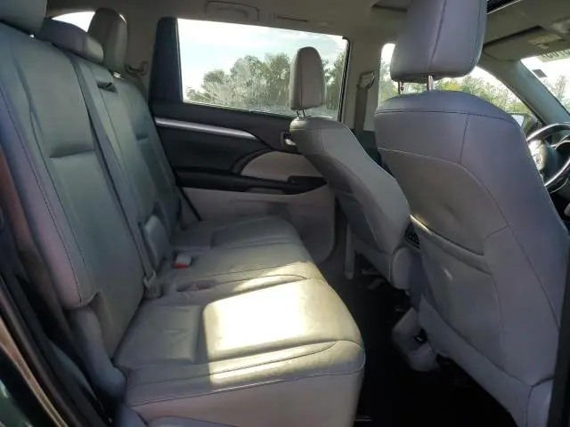 2016 TOYOTA HIGHLANDER XLE  