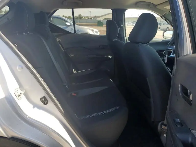2020 NISSAN KICKS S  