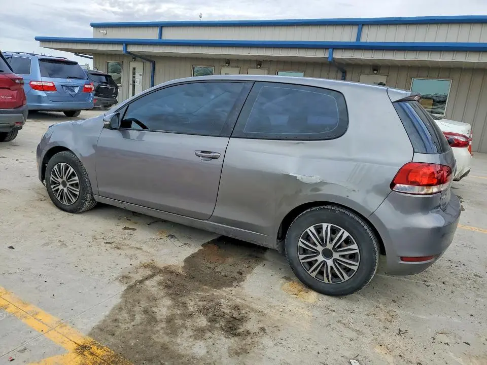 2011 VOLKSWAGEN GOLF   