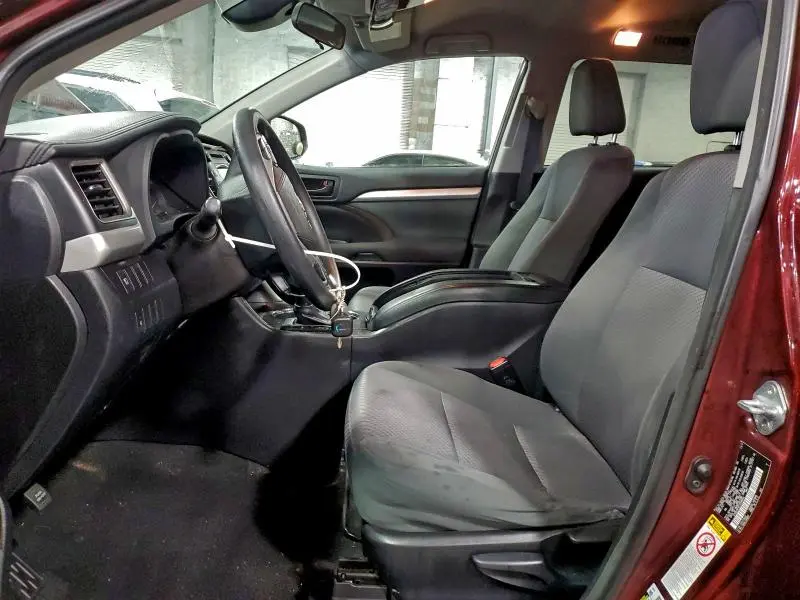 2018 TOYOTA HIGHLANDER LE  