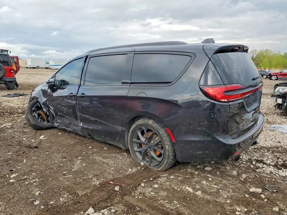 2021 CHRYSLER PACIFICA LIMITED  