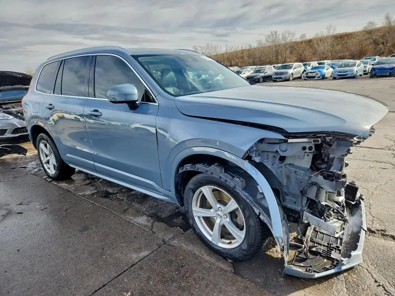 2020 VOLVO XC90 T5 MOMENTUM  
