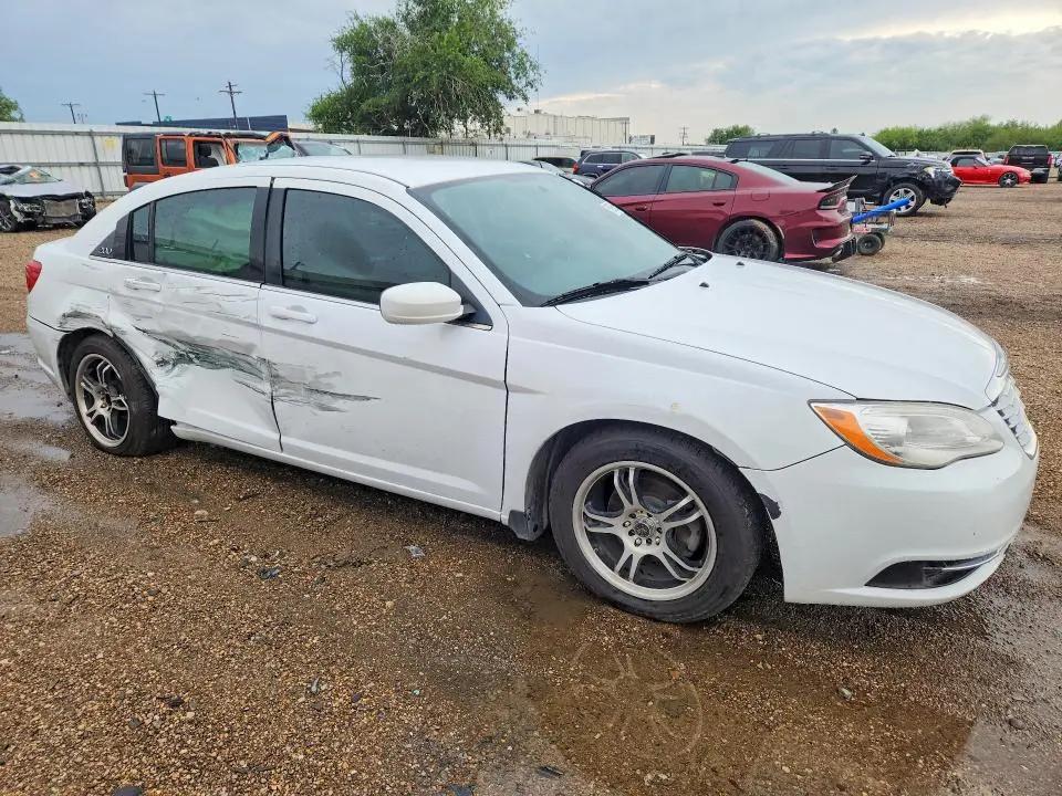 2014 CHRYSLER 200 LX  