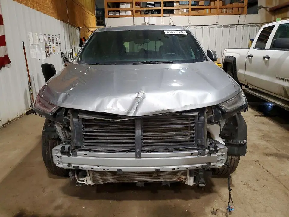 2023 CHEVROLET TRAVERSE LT  