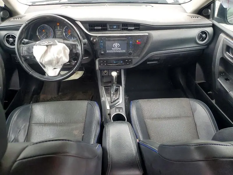 2019 TOYOTA COROLLA SE  