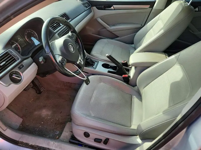 2014 VOLKSWAGEN PASSAT SE  