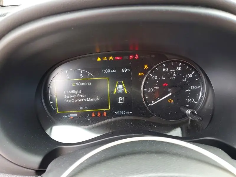 2021 NISSAN KICKS SR  