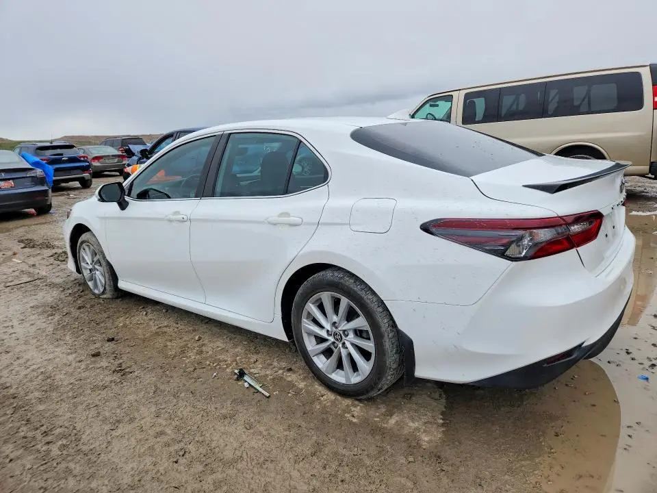 2022 TOYOTA CAMRY LE  