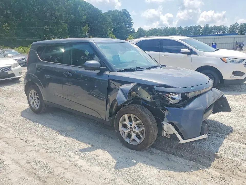 2023 KIA SOUL LX  