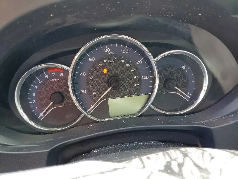 2015 TOYOTA COROLLA LE PLUS  
