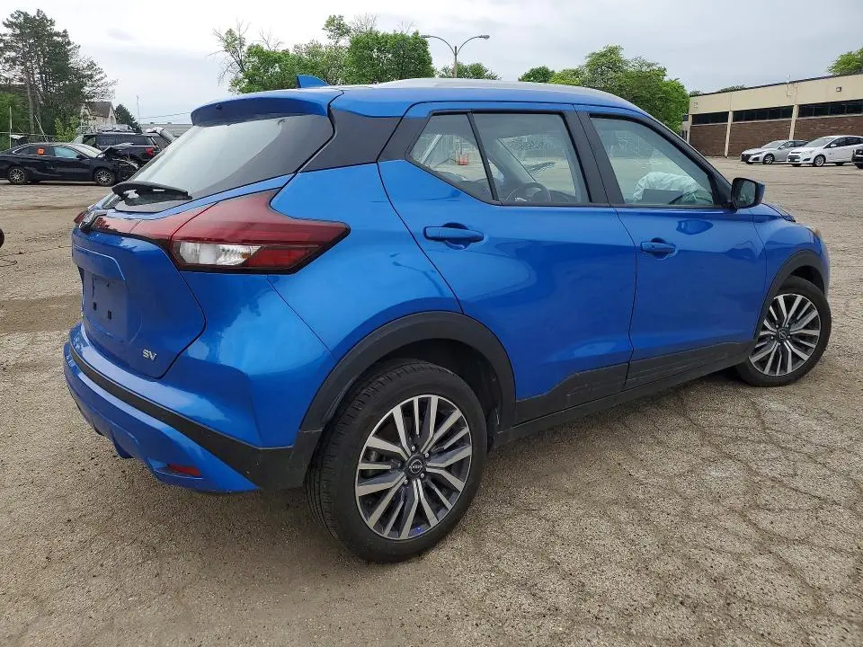 2024 NISSAN KICKS SV  