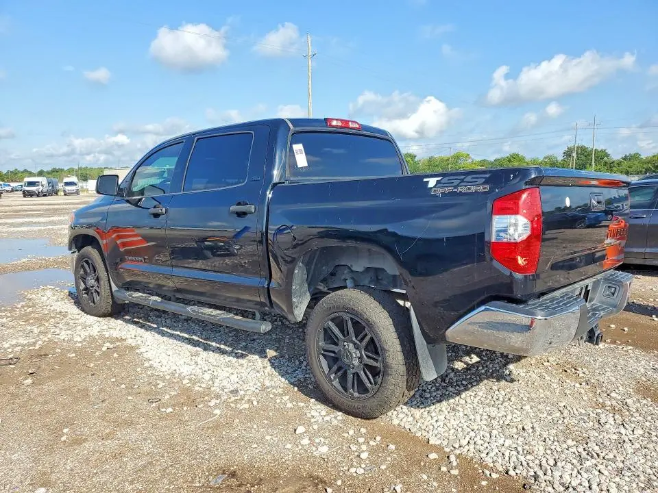 2017 TOYOTA TUNDRA CREWMAX SR5  