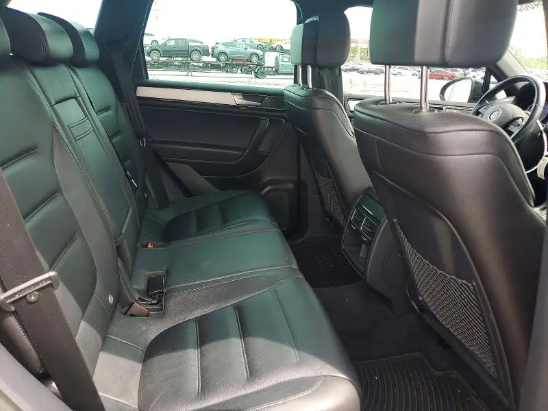 2017 VOLKSWAGEN TOUAREG WOLFSBURG  