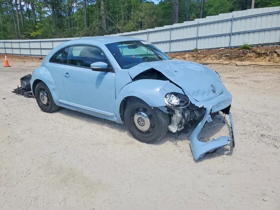 2013 VOLKSWAGEN BEETLE   