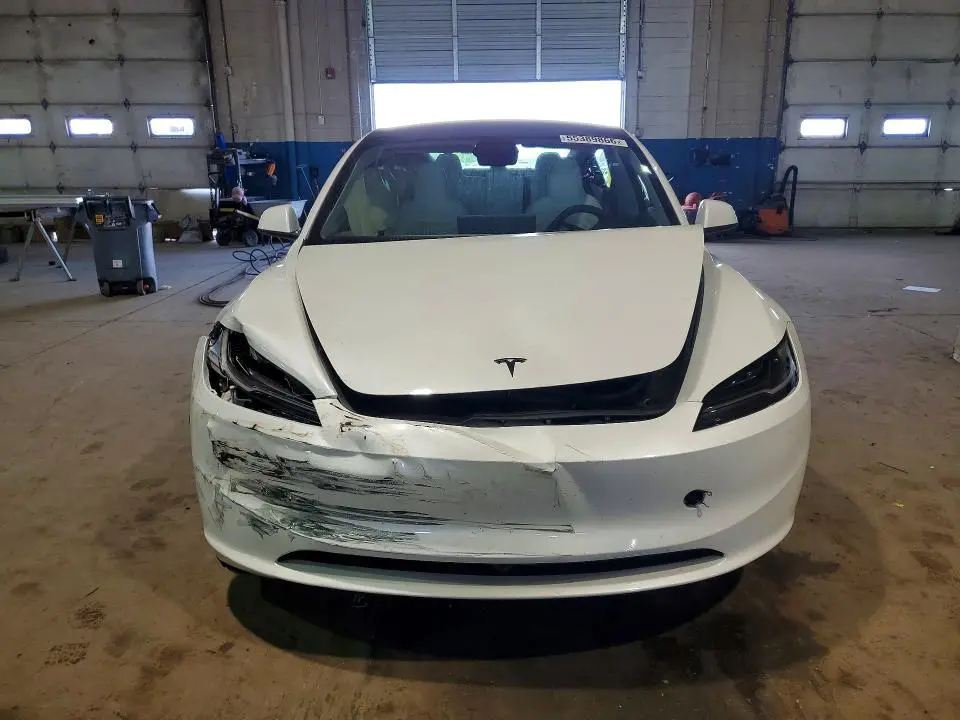2026 TESLA MODEL 3   