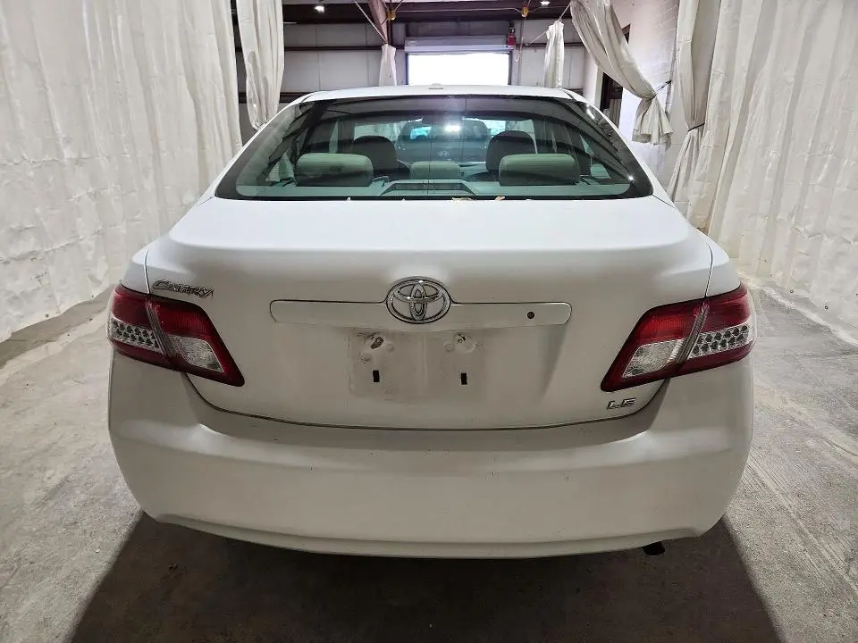 2011 TOYOTA CAMRY LE  