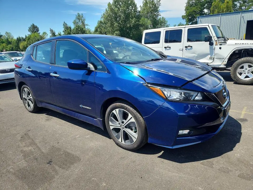 2019 NISSAN LEAF SV PLUS  