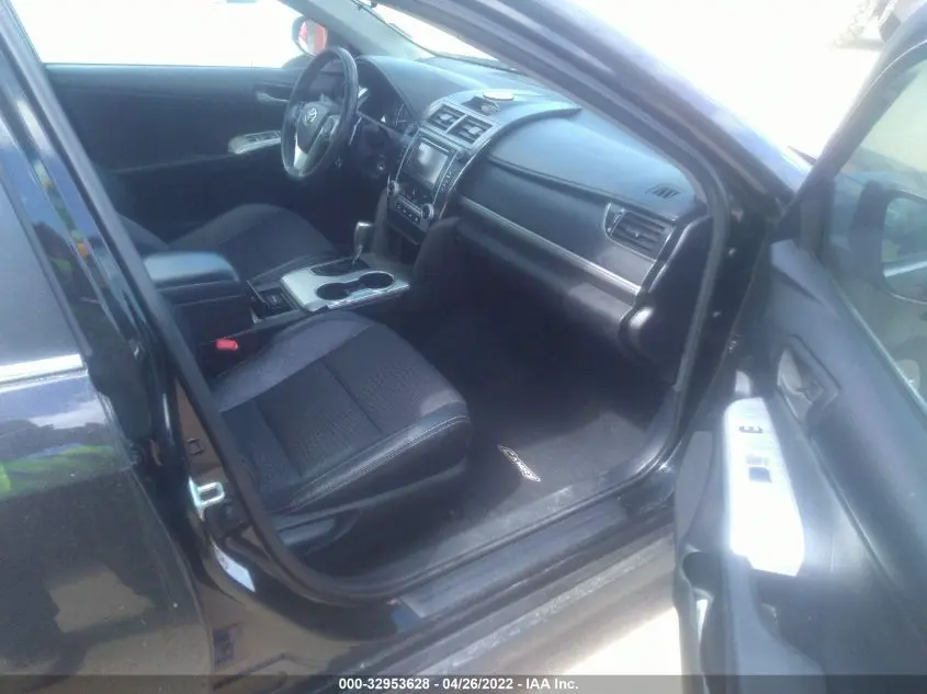 2012 TOYOTA CAMRY SE