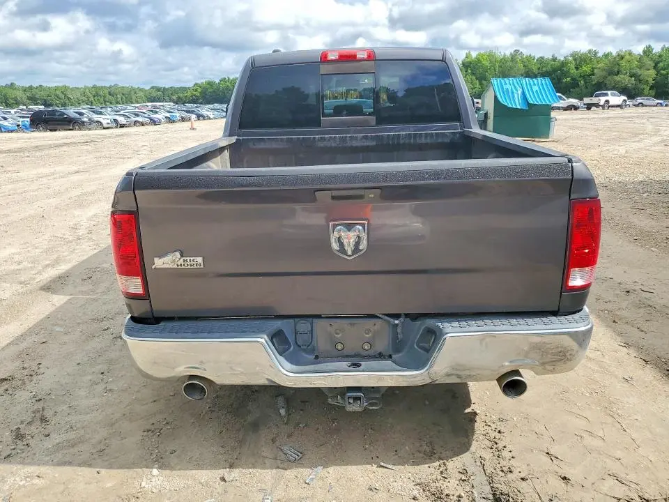 2015 RAM 1500 SLT  
