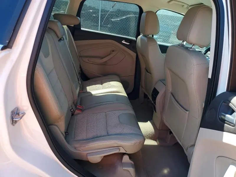 2015 FORD ESCAPE SE  