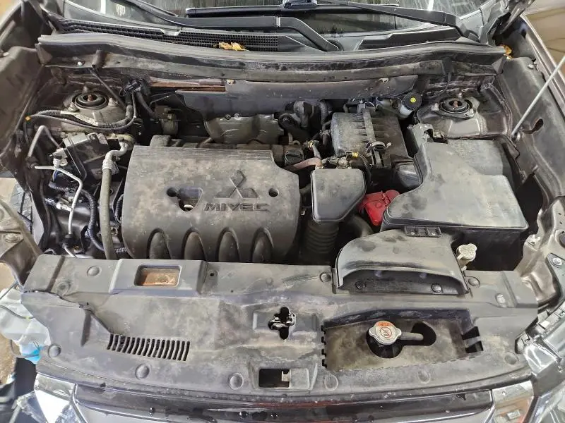 2018 MITSUBISHI OUTLANDER ES  