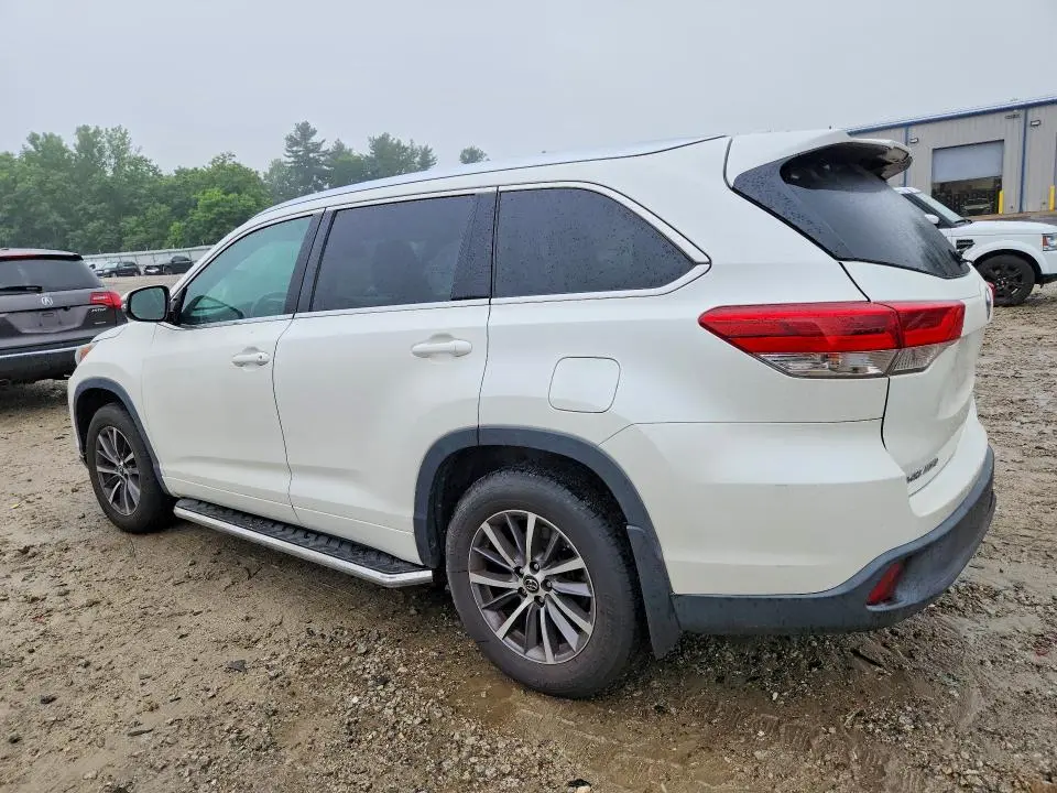 2018 TOYOTA HIGHLANDER XLE  