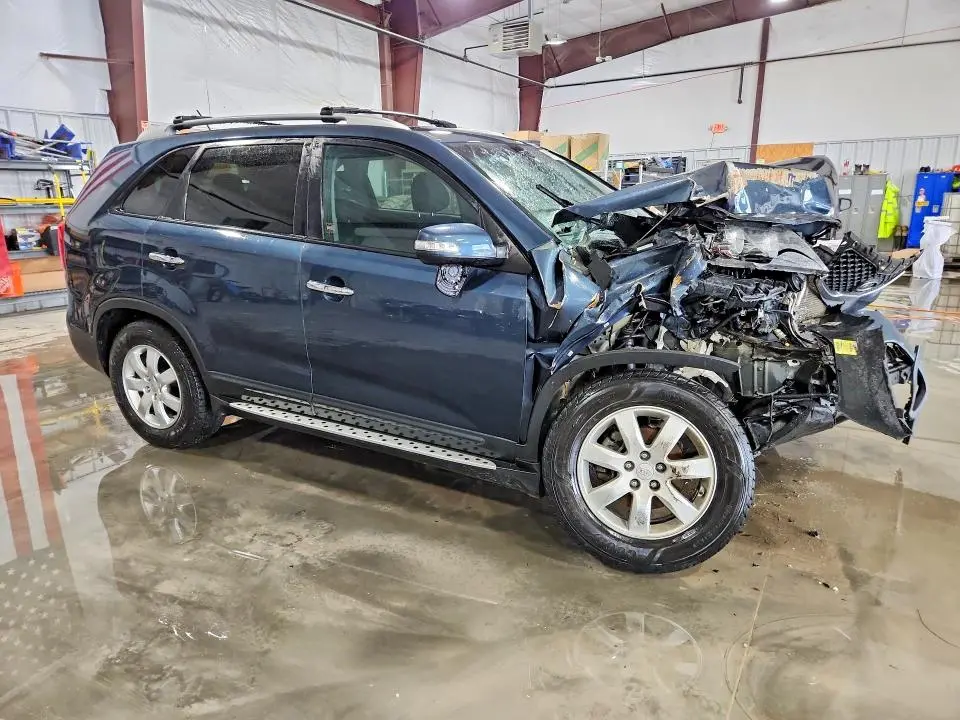 2011 KIA SORENTO LX  