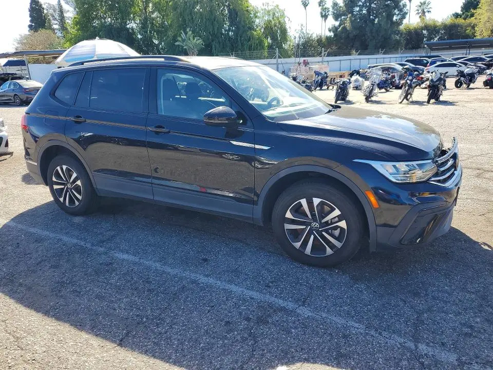 2022 VOLKSWAGEN TIGUAN S  