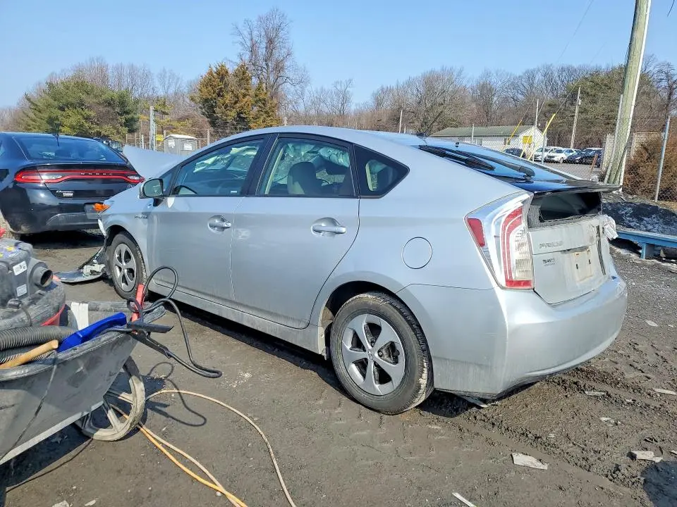2015 TOYOTA PRIUS   