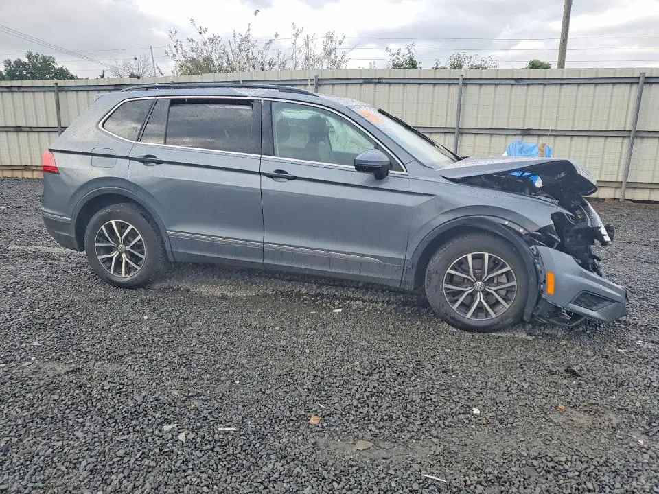 2021 VOLKSWAGEN TIGUAN SE  