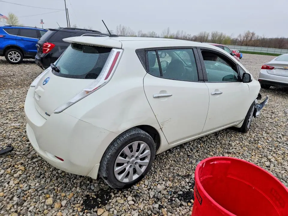 2017 NISSAN LEAF S  