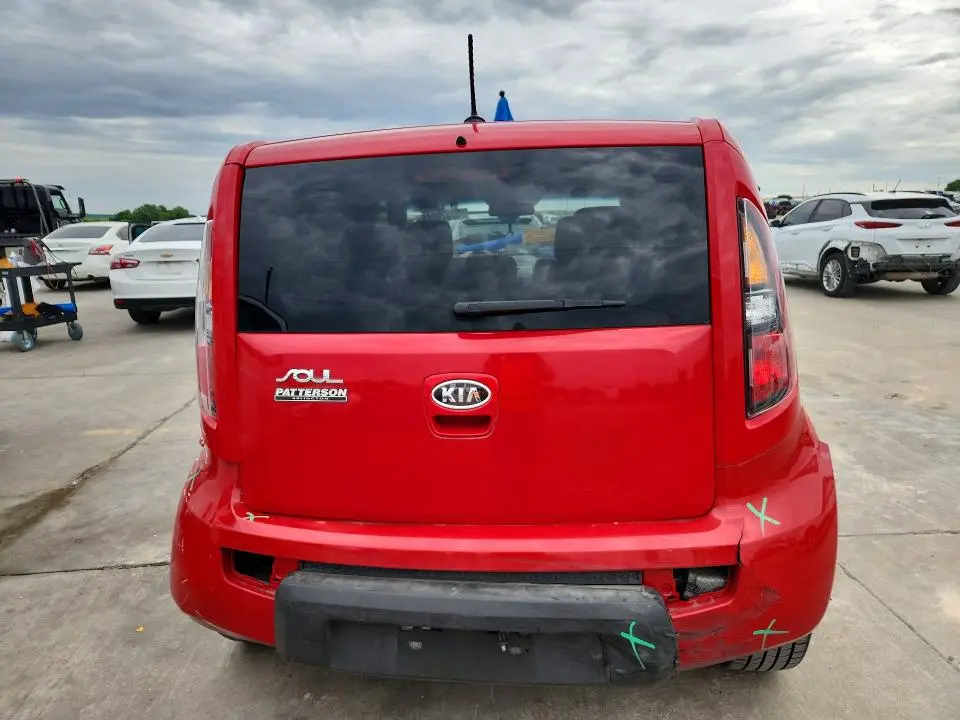 2011 KIA SOUL +  