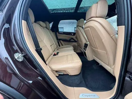 2021 PORSCHE CAYENNE   