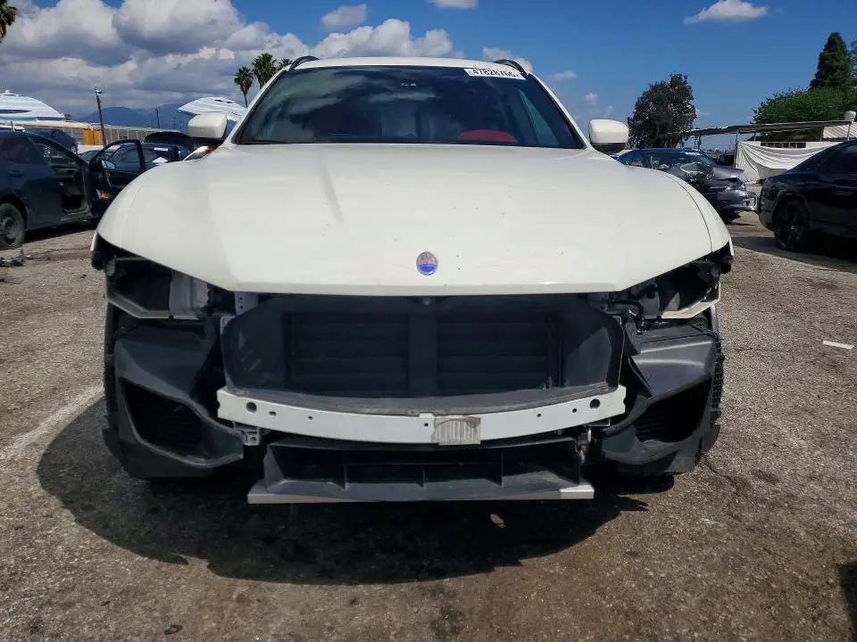 2017 MASERATI LEVANTE SPORT  
