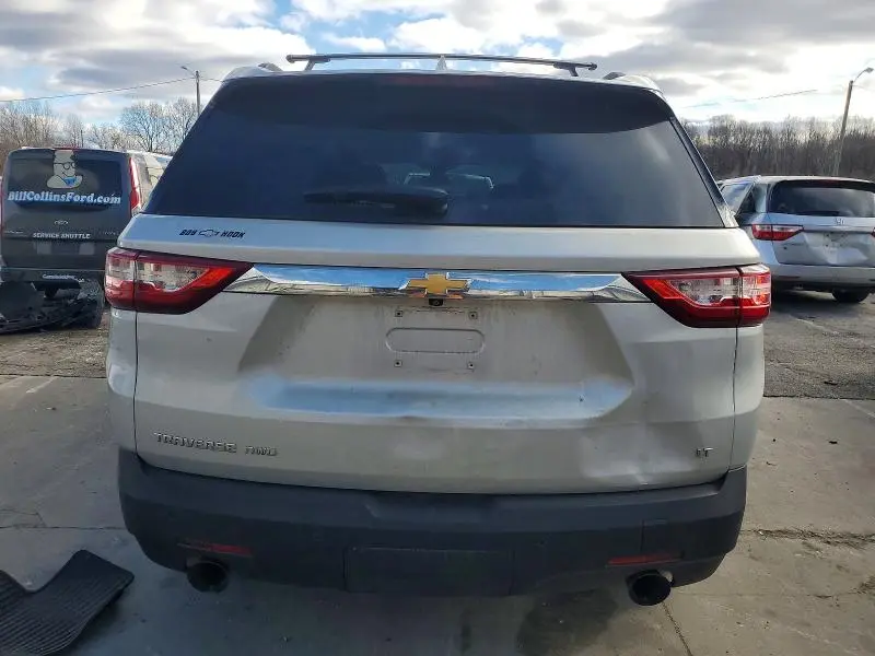 2020 CHEVROLET TRAVERSE LT  