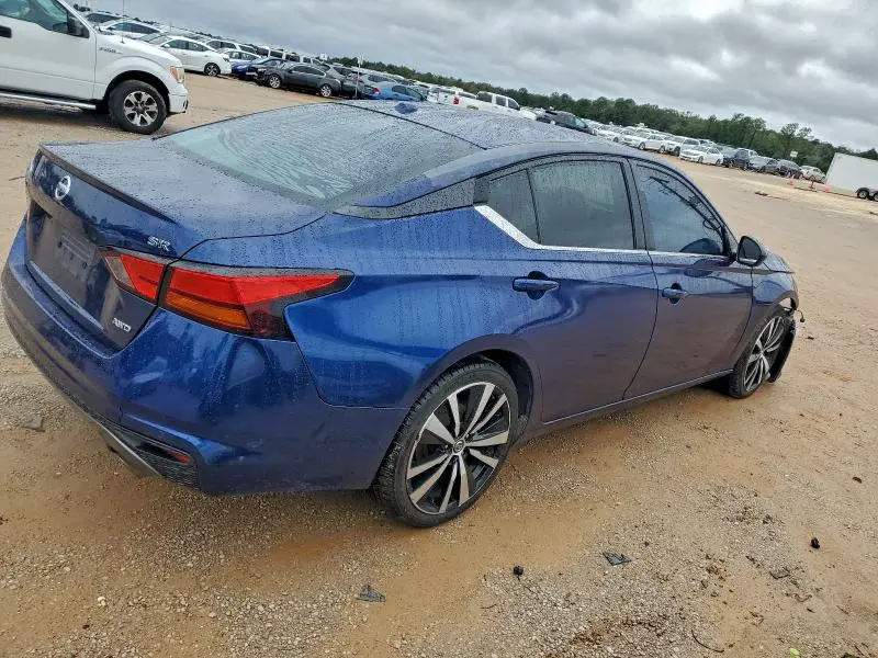 2021 NISSAN ALTIMA SR  