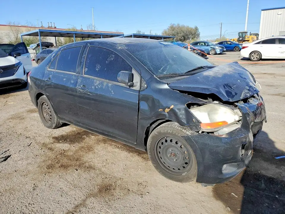2010 TOYOTA YARIS BASE  
