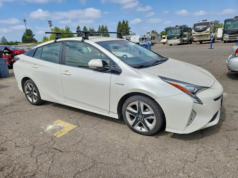 2016 TOYOTA PRIUS THREE TOURING  