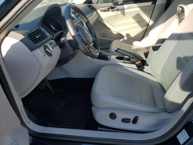 2019 VOLKSWAGEN PASSAT WOLFSBURG  