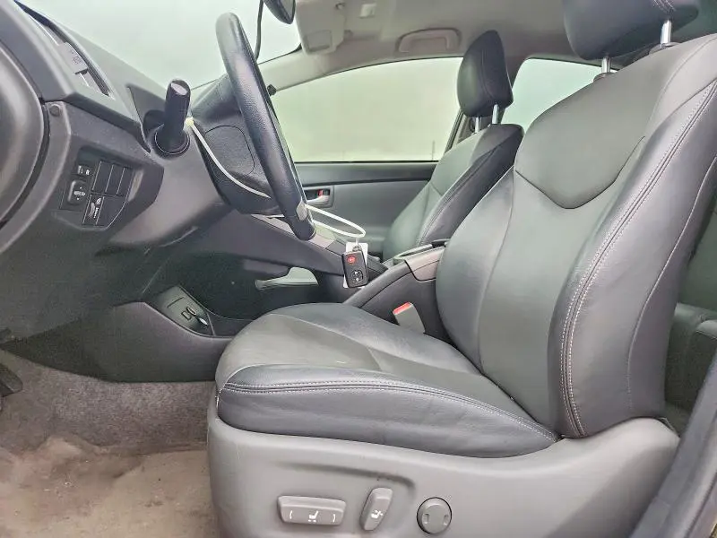 2015 TOYOTA PRIUS FOUR  