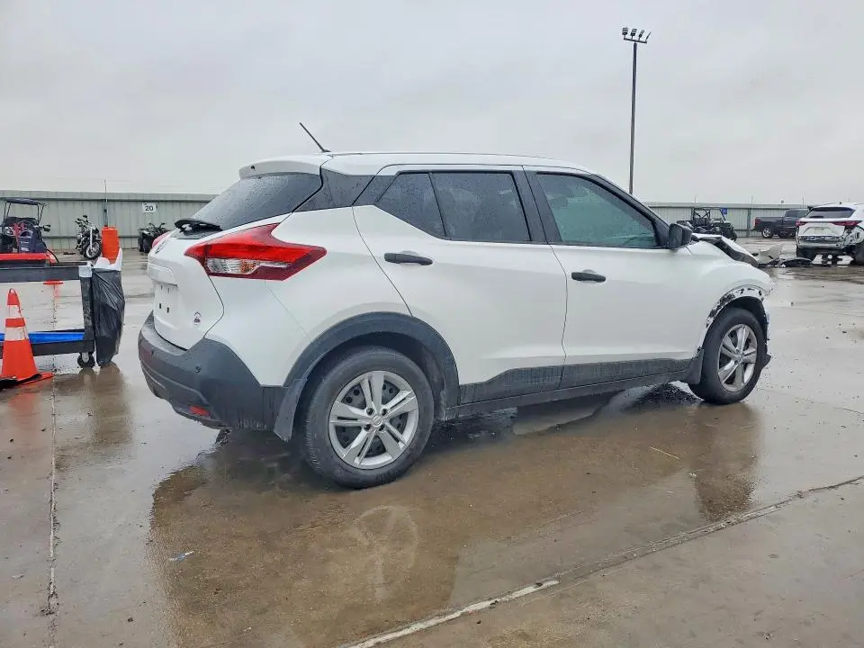 2020 NISSAN KICKS S  