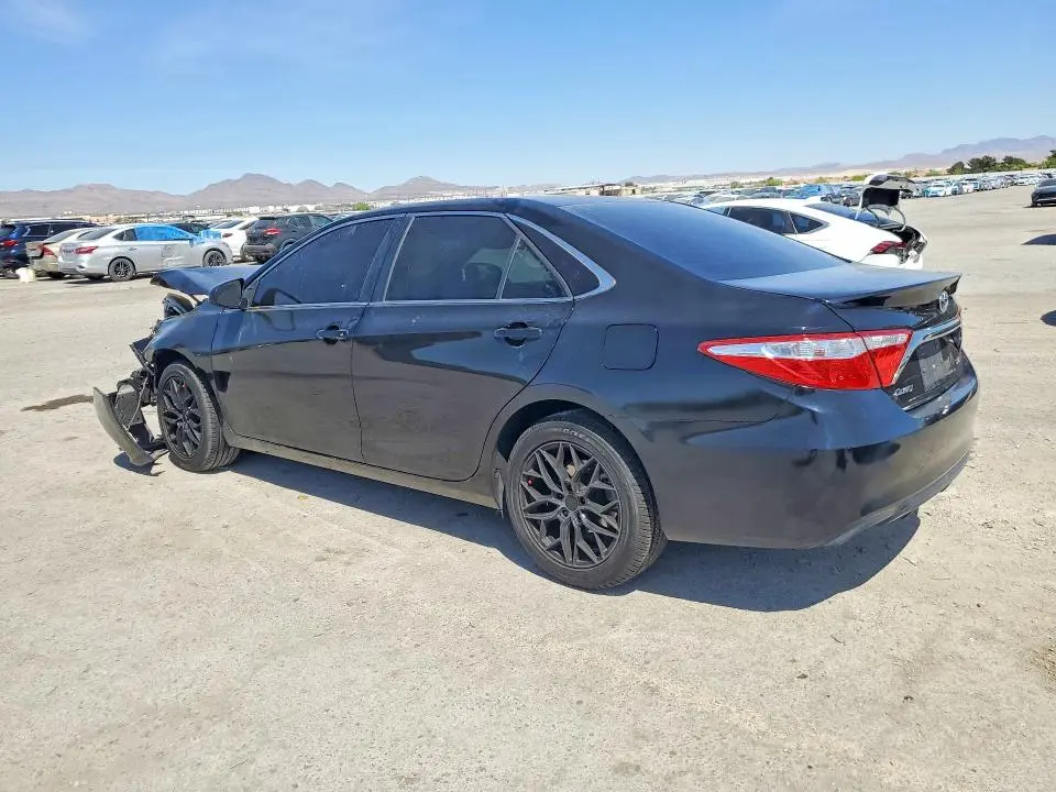 2016 TOYOTA CAMRY SE  