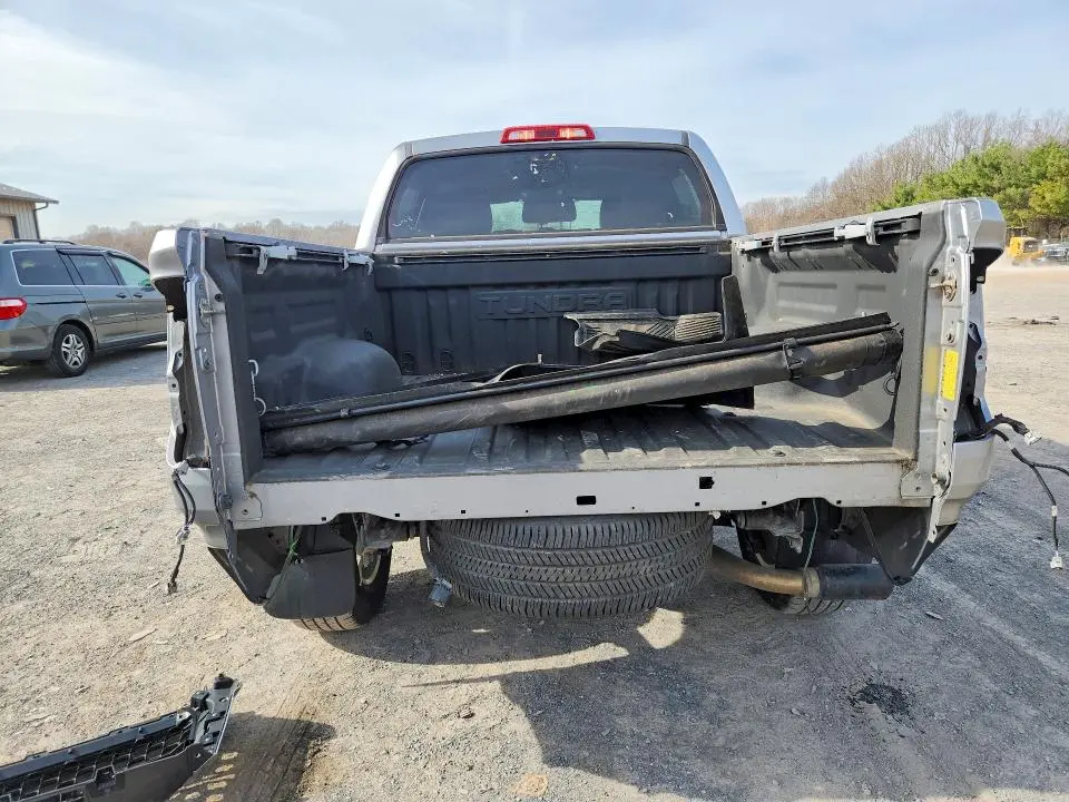 2019 TOYOTA TUNDRA SR5  