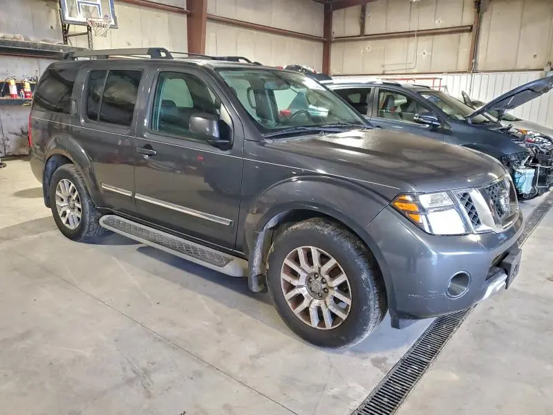 2011 NISSAN PATHFINDER S  