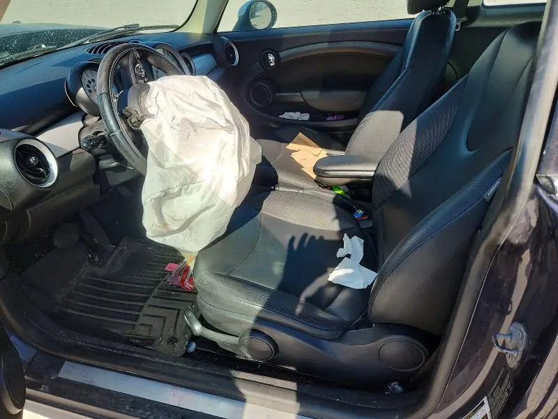 2013 MINI COOPER   