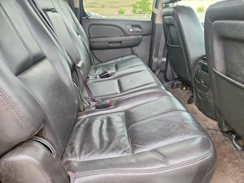 2010 CHEVROLET SUBURBAN K1500 LT  